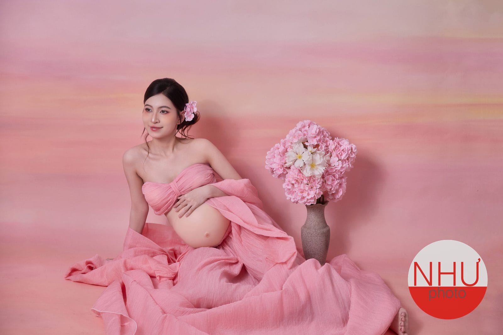 chụp ảnh bầu song thai tư thế đứng an toàn