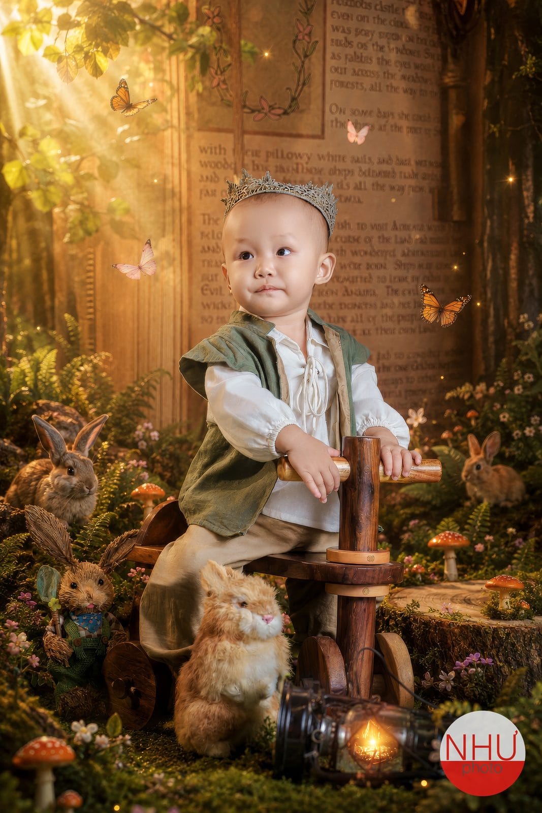 chụp ảnh bé 2 tuổi cùng ba mẹ trong buổi chụp studio