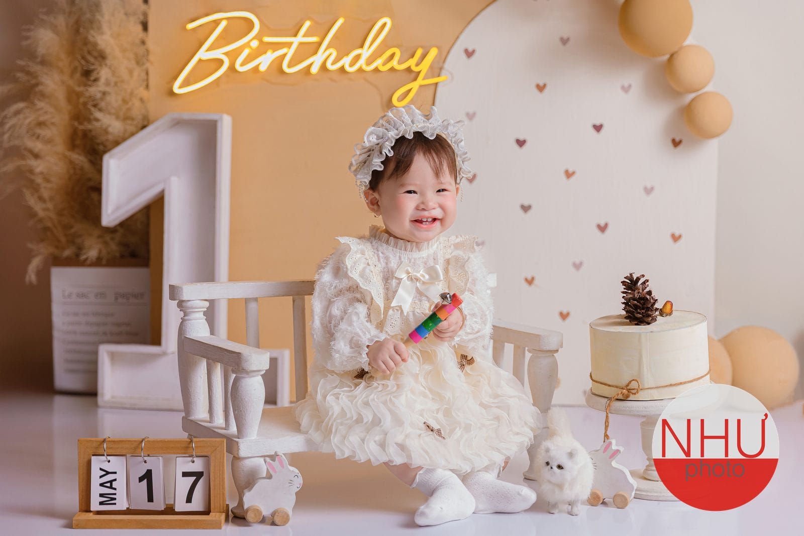 gia đình chụp ảnh cho bé cùng ba mẹ tại studio