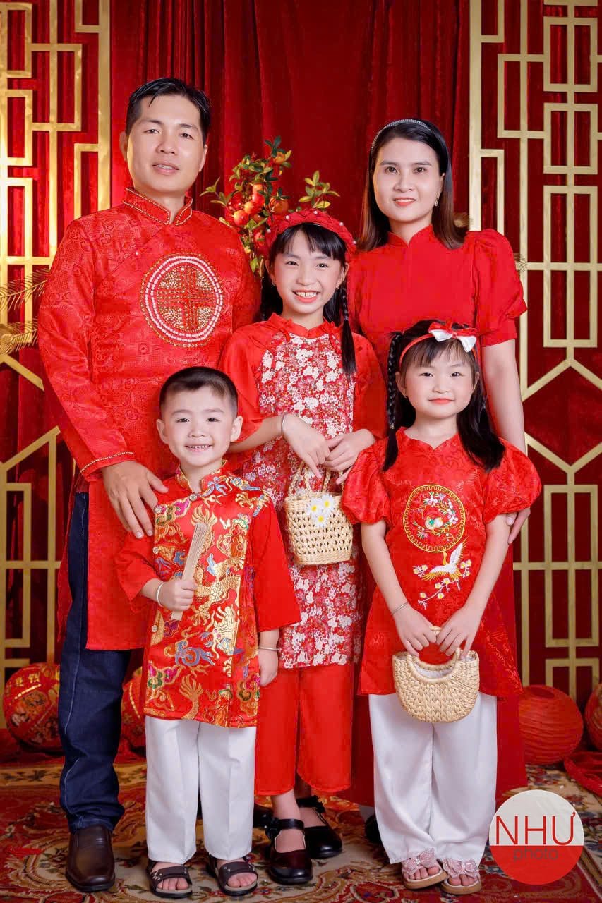 chụp ảnh đại gia đình đông người chia cụm theo nhánh gia đình