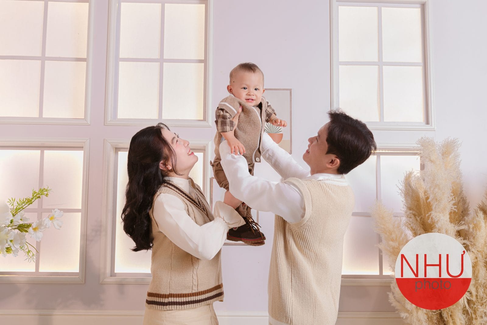 ảnh gia đình trước ngày khai giảng của con