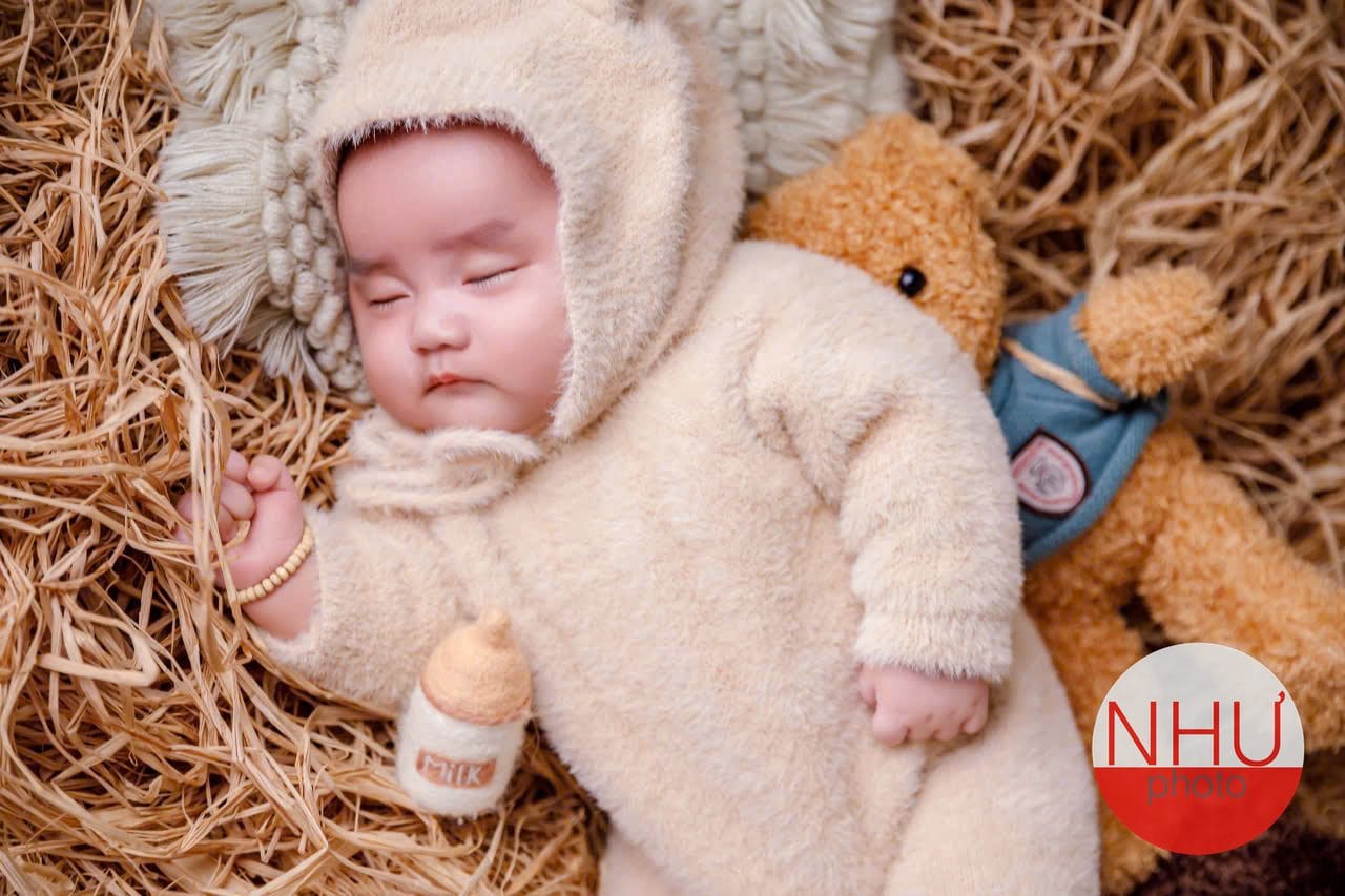 nhiệt độ phòng chụp ảnh sơ sinh phù hợp giúp bé thoải mái