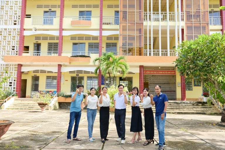 Ảnh tập thể đội ngũ chụp trong một sự kiện tại Long An do NHƯ Photo thực hiện